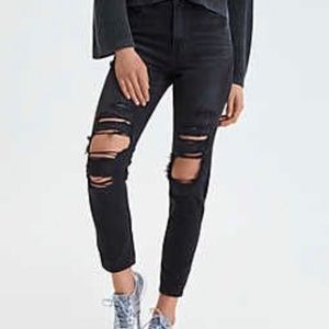 American eagle black distressed mom jeans 8